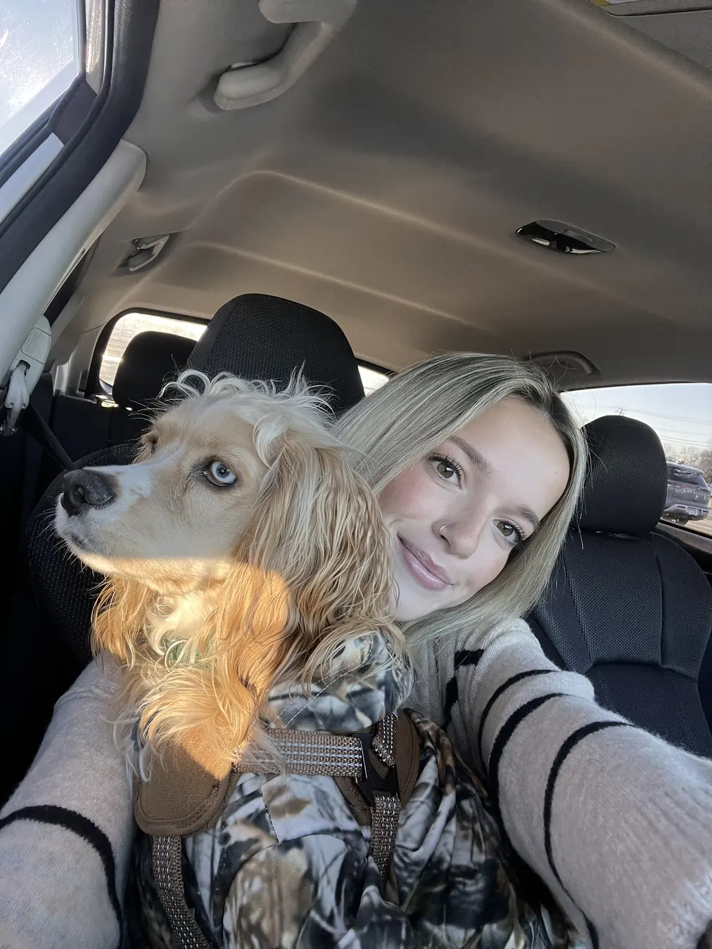 Sadie, car selfie